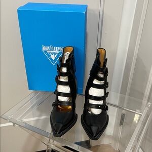 John Fluevog Rococo Taco Olimpia Black